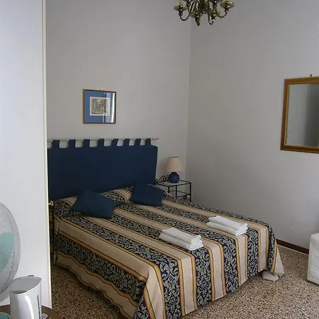 Al Tramonto Dorato فندق مبيت وإفطار البندقية