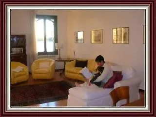فندق مبيت وإفطار Al Tramonto Dorato 2*